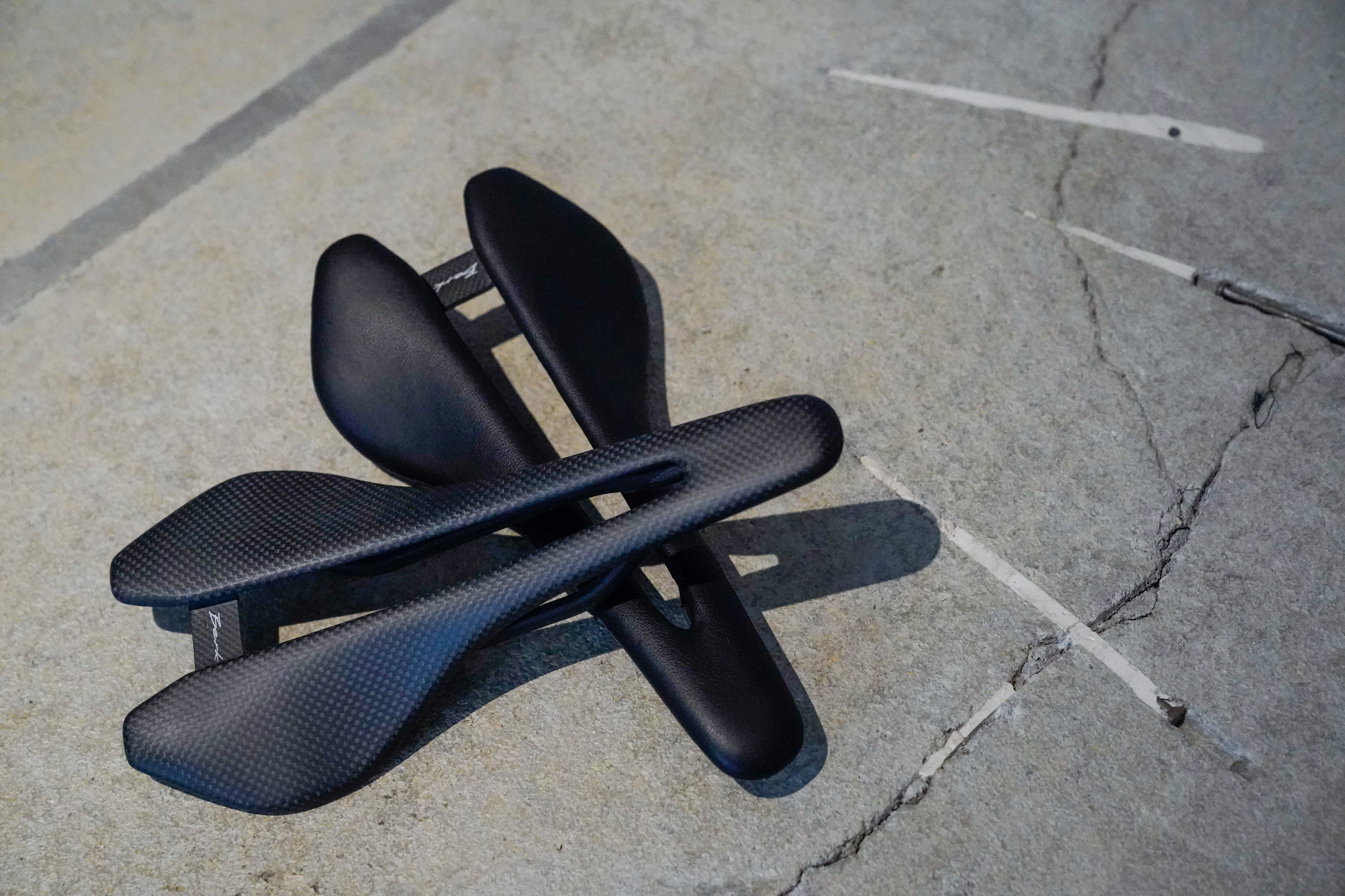 BERK Sattel Lupina Carbon