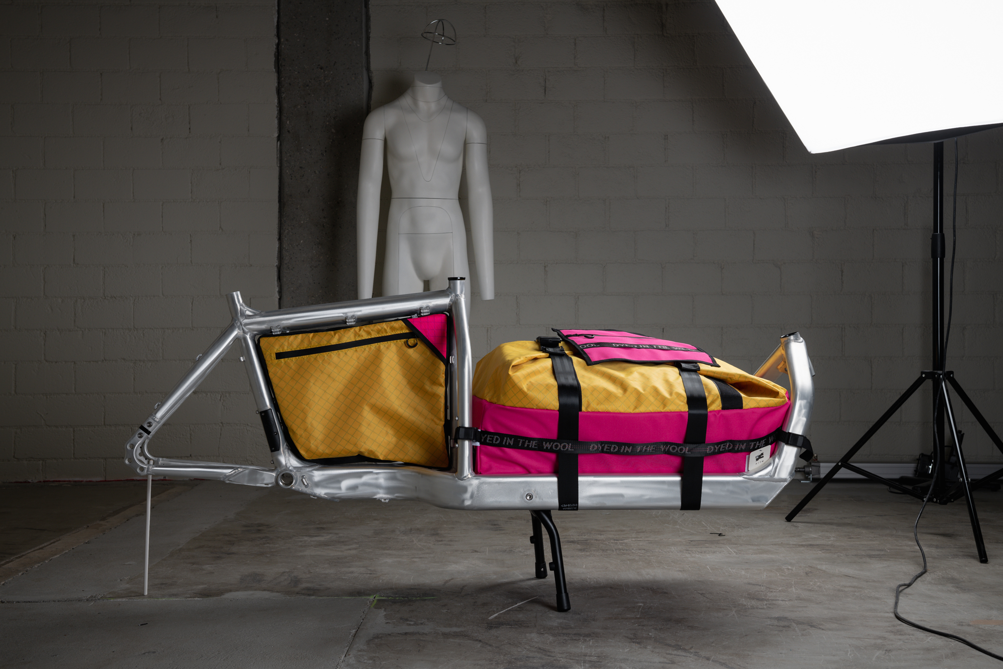 DYED IN THE WOOL Bullitt Frame Bag