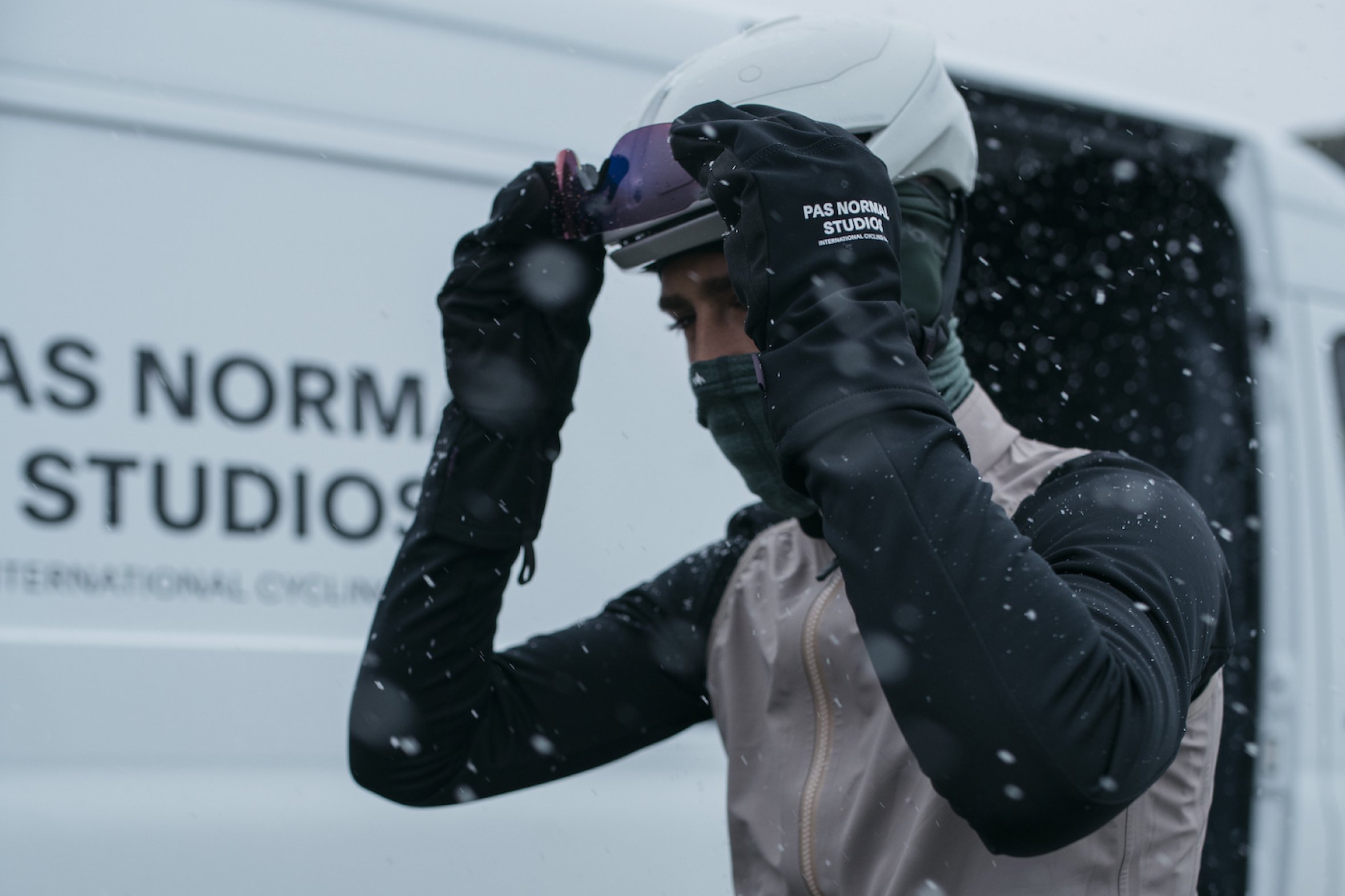 PAS NORMAL STUDIOS Control Heavy Gloves