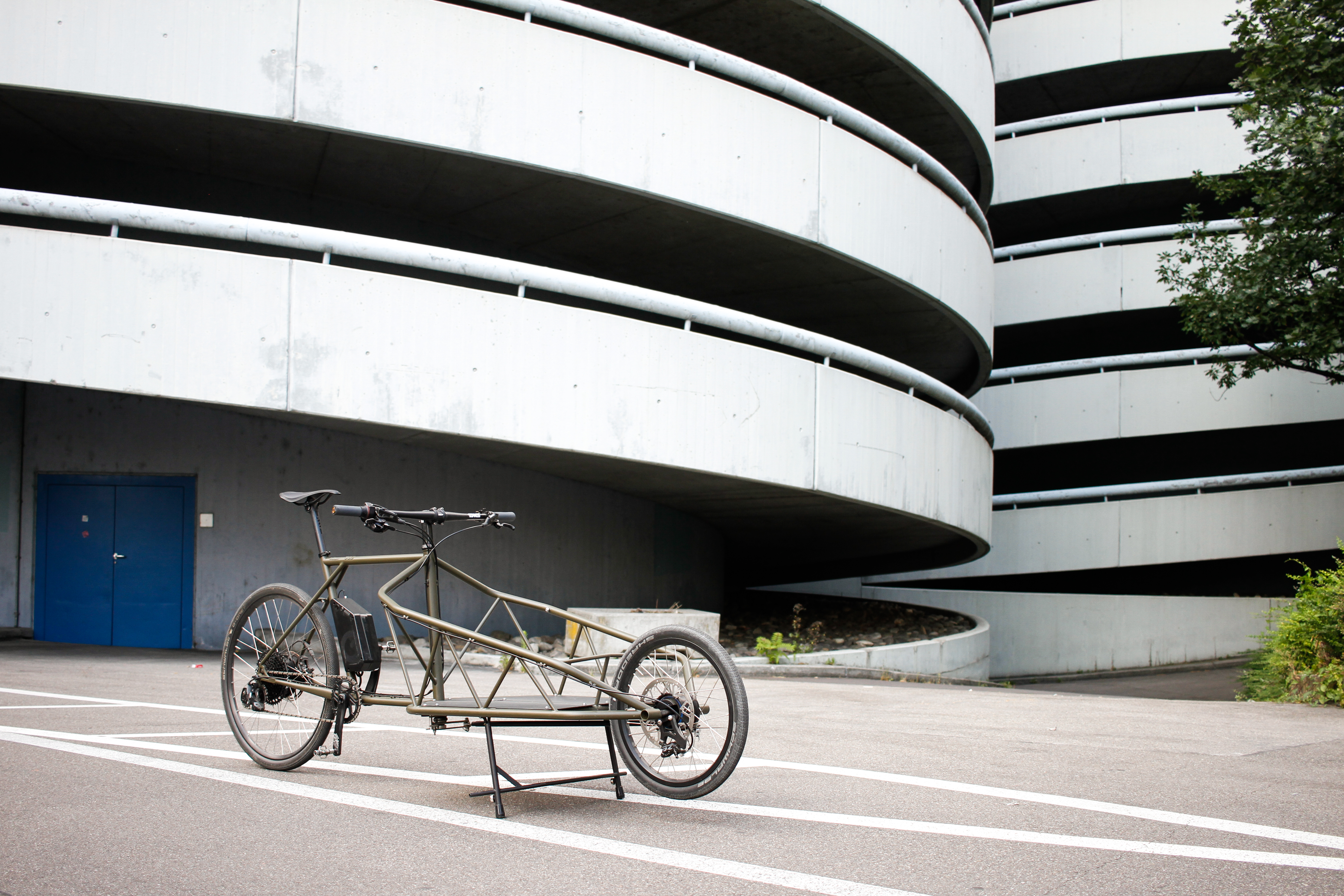 ELIAN X O&amp;G Ultimate eCargo