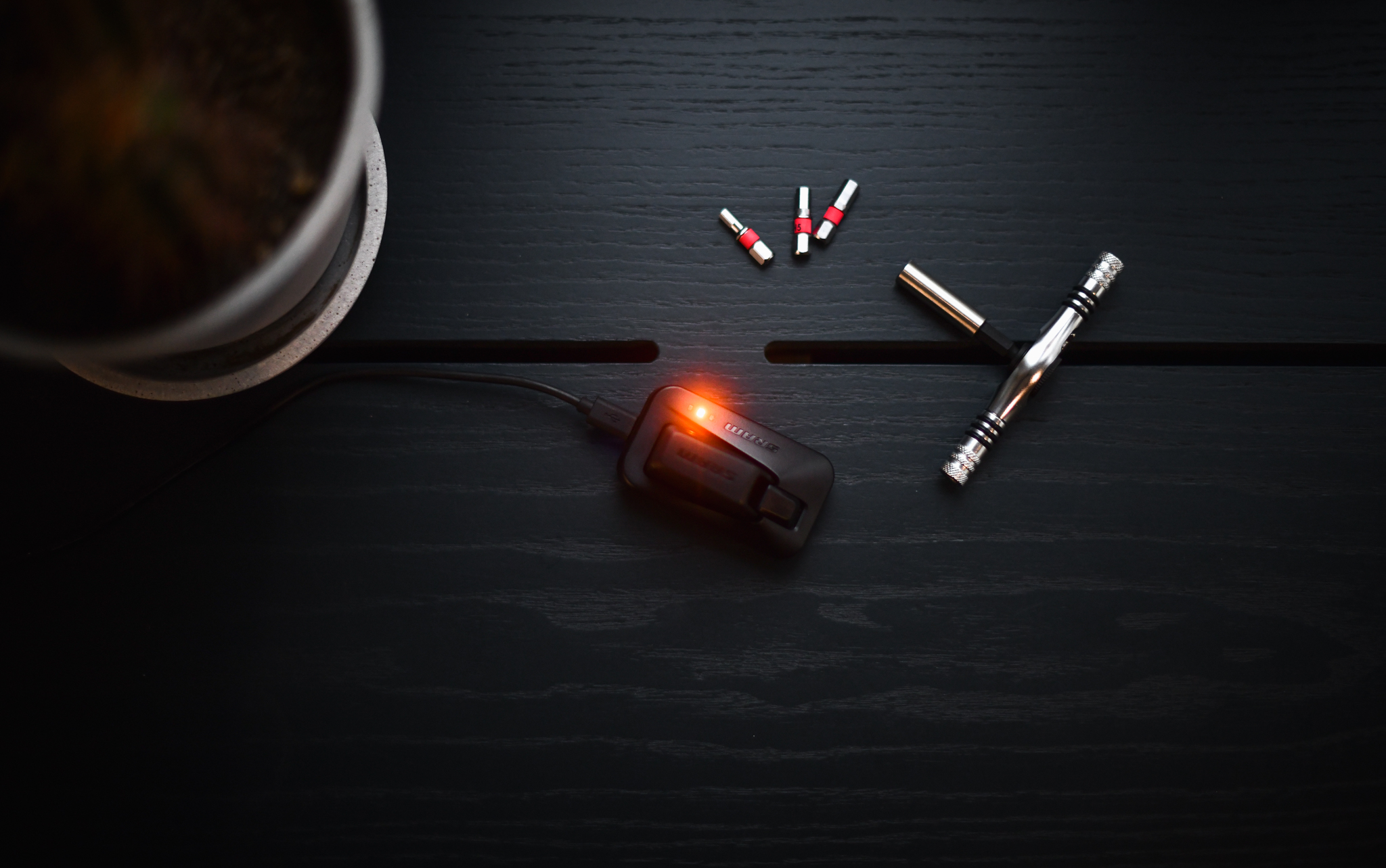 SRAM Red eTap/AXS Ladegerät