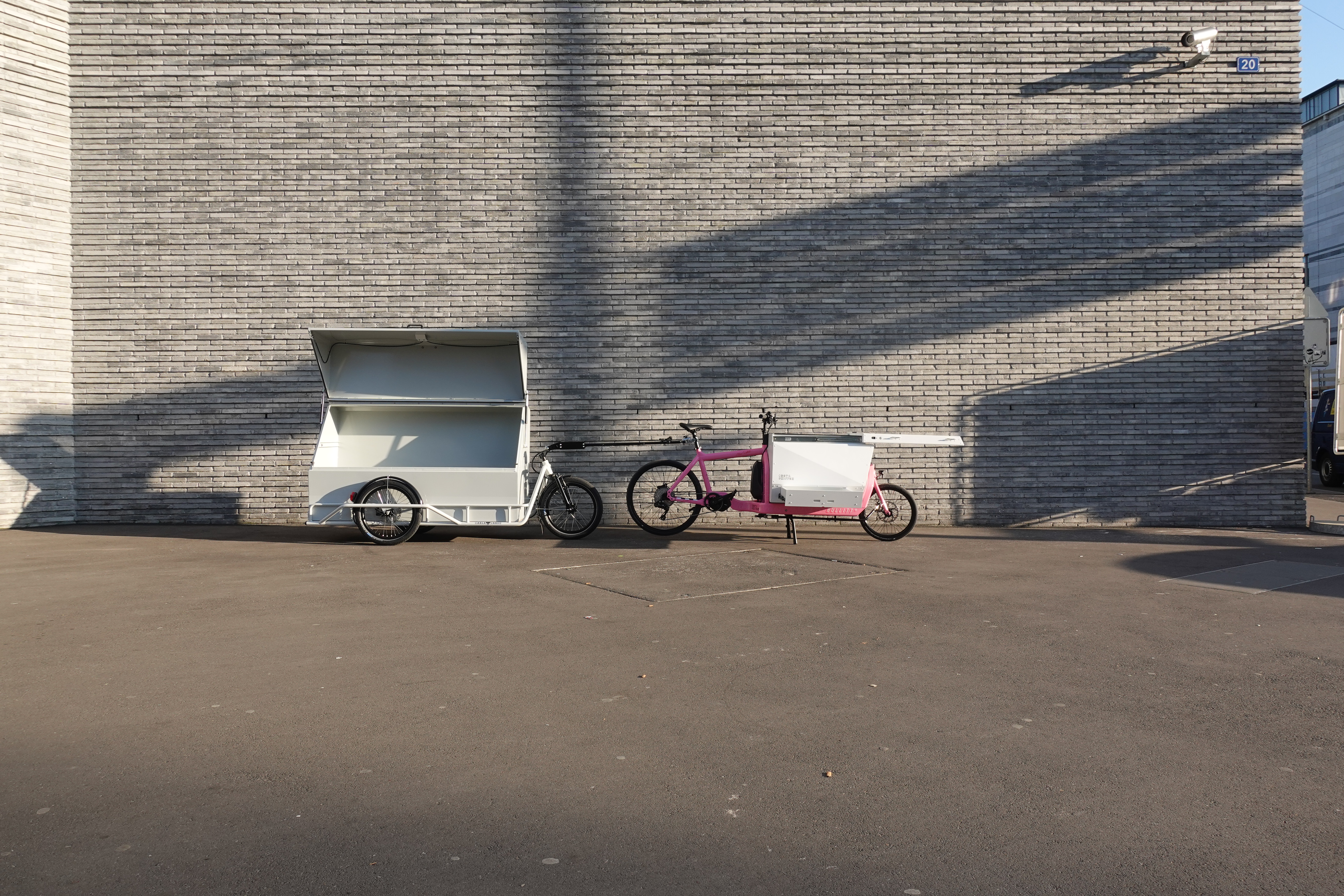 CARLA CARGO &quot;Max Messenger&quot;